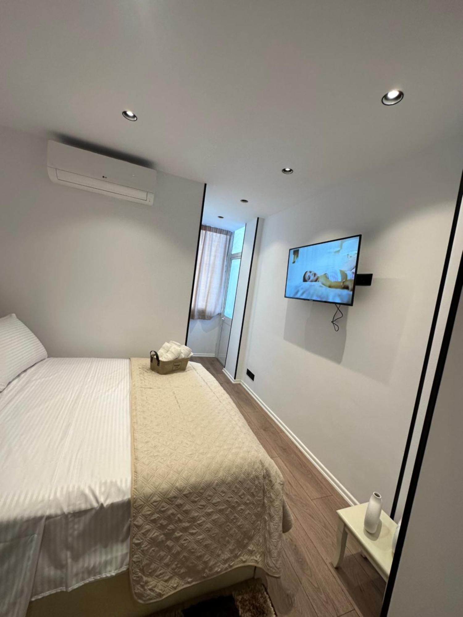 Heart Of Tirana Apartment Exterior foto